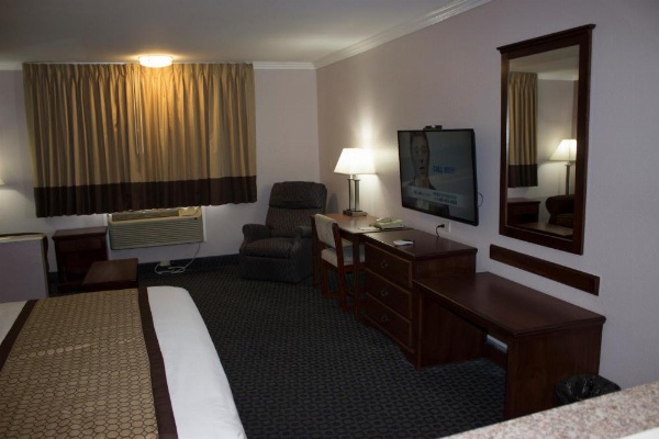 Days Inn by Wyndham Indio image 10